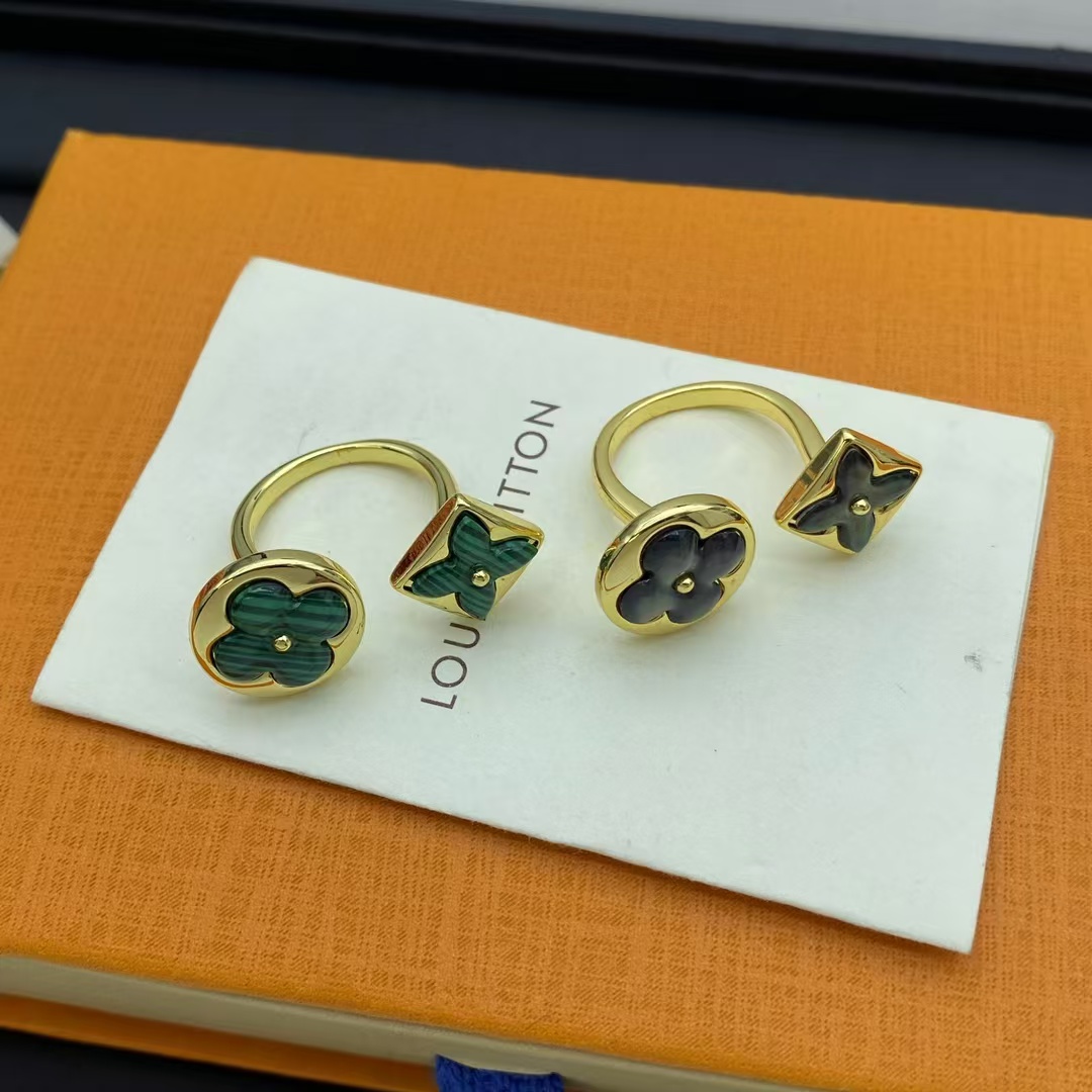 Replica Louis Vuitton Classic Ring