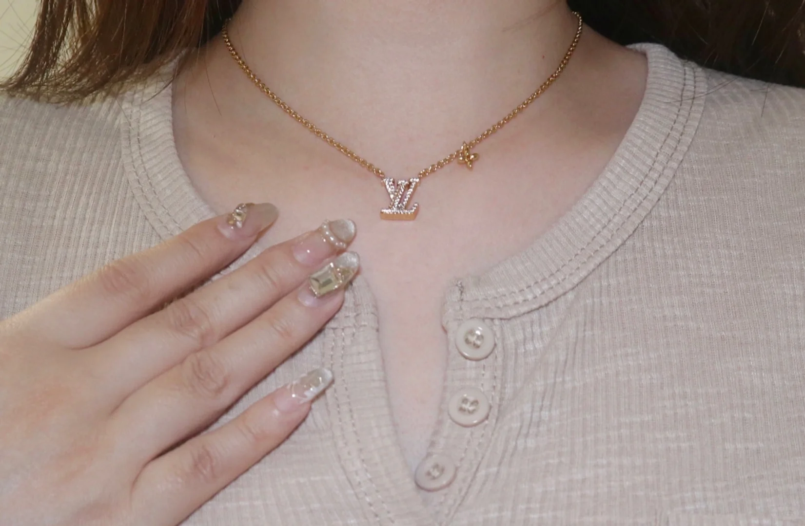 Replica Louis Vuitton LV Letter Pendant Necklaces