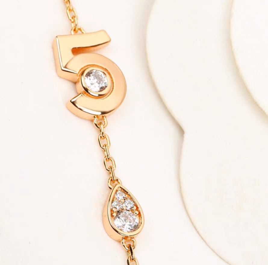 Replica Chanel NO.5 Bracelet
