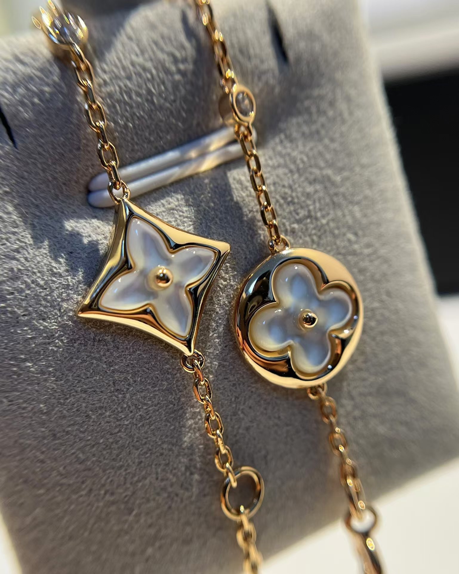 Replica Louis Vuitton Color Blossom Star Sun Bracelet