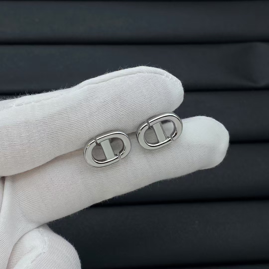 Replica Dior Minimalistic CD Stud Earrings