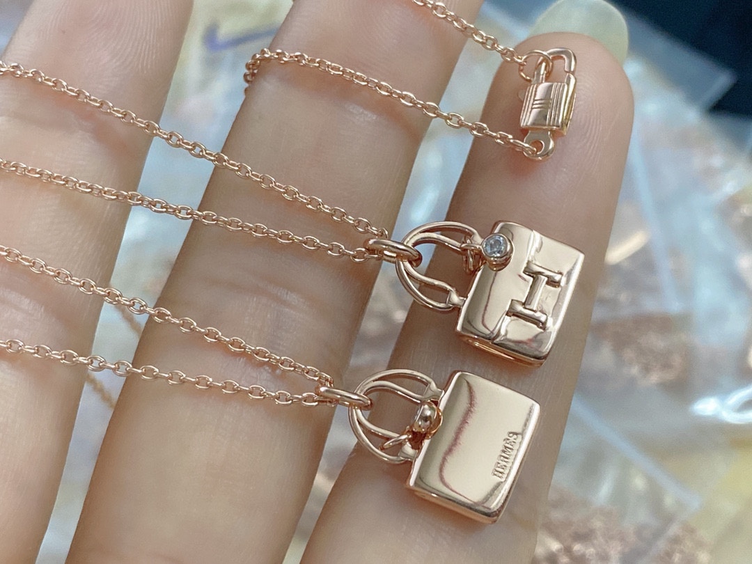 Replica Hermes Plain Surface Bag Pendant Necklace