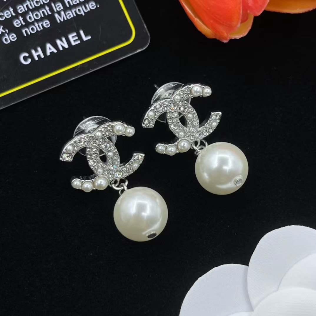 Replica Chanel Prom Pearl Dangle Earrings