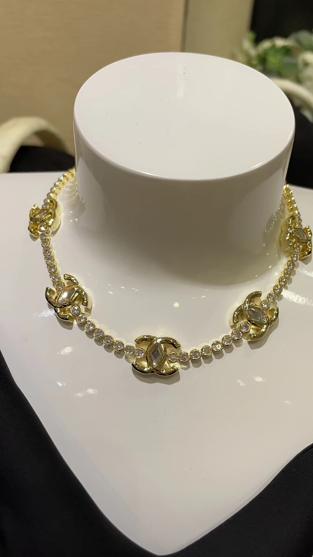 Replica Chanel Jennie Celebrity Style Choker Necklace