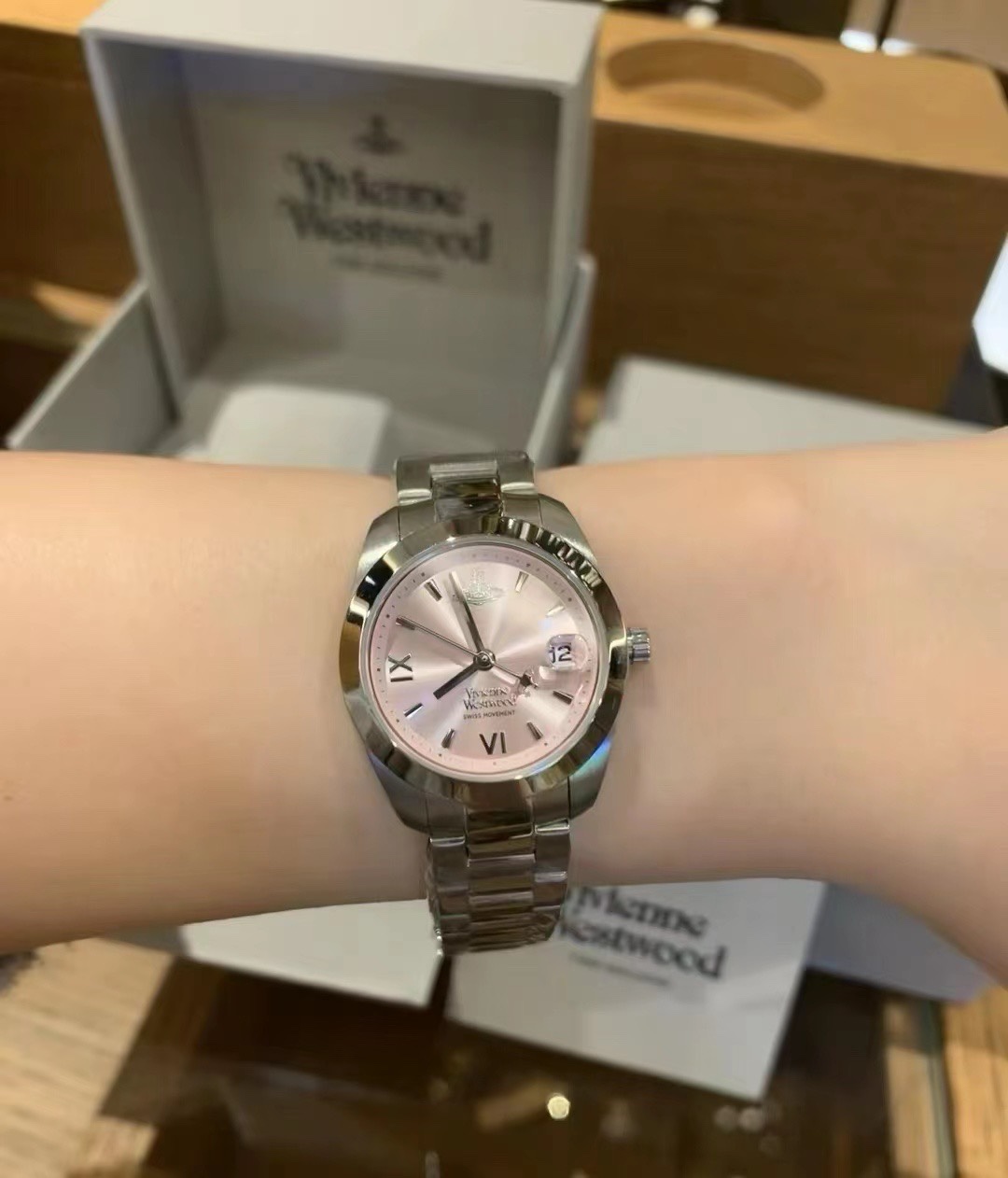 Replica Vivienne Westwood Light Pink Dial Saturn Watch - 28MM