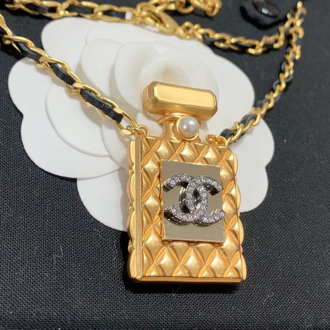 Replica Chanel Perfume Bottle Necklace