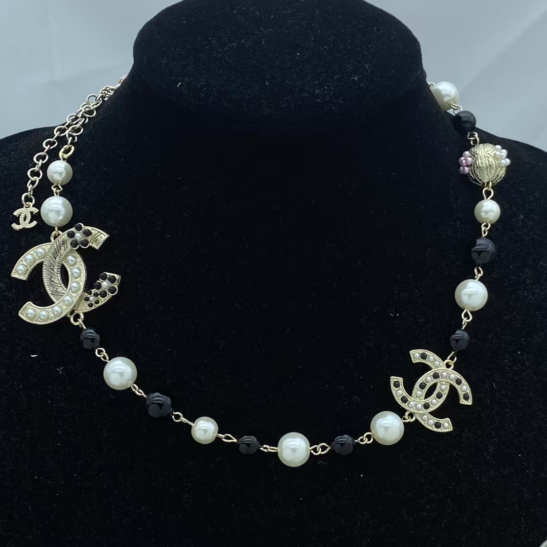 Replica Chanel Personality Black Bead and Pearl Necklace