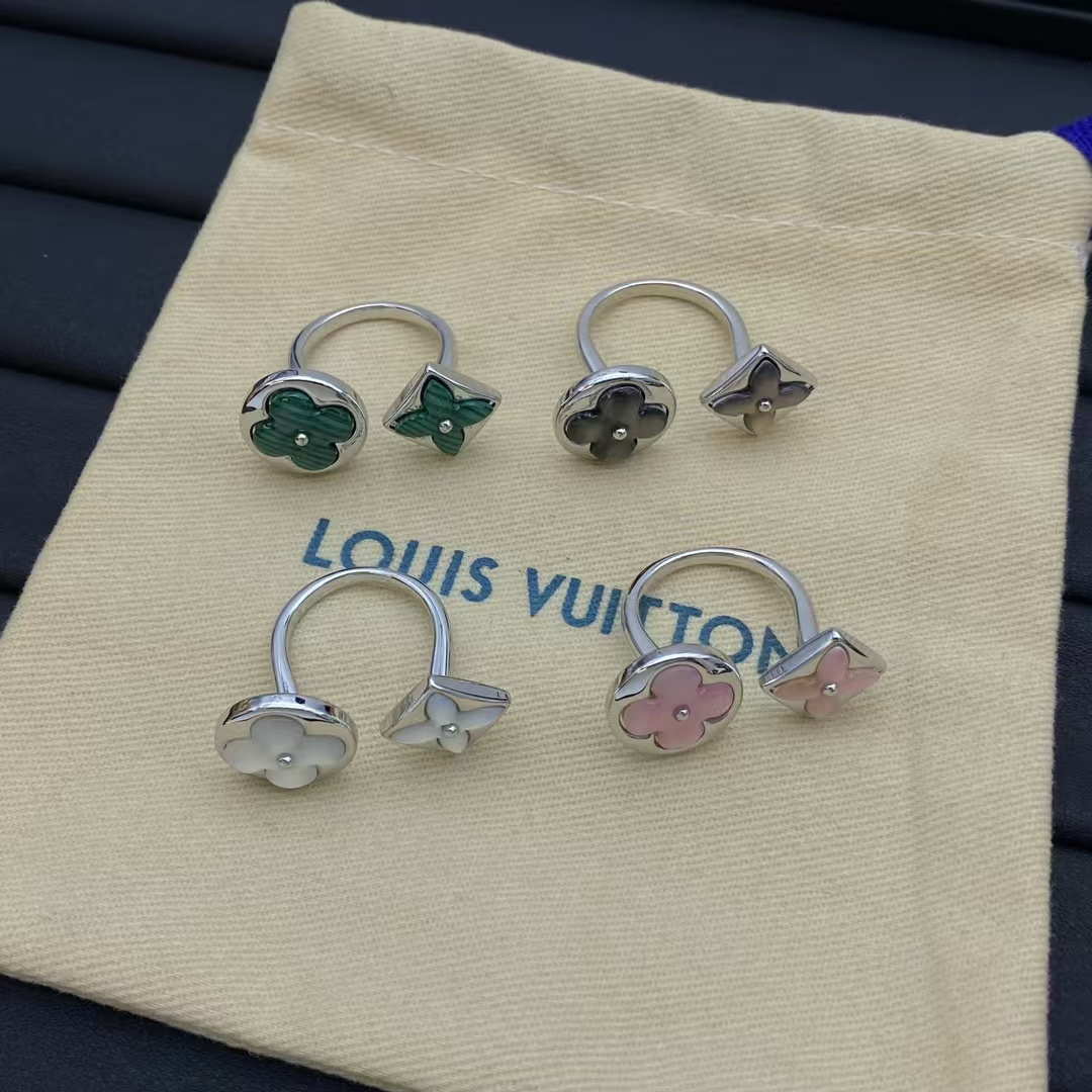 Replica Louis Vuitton Classic Ring