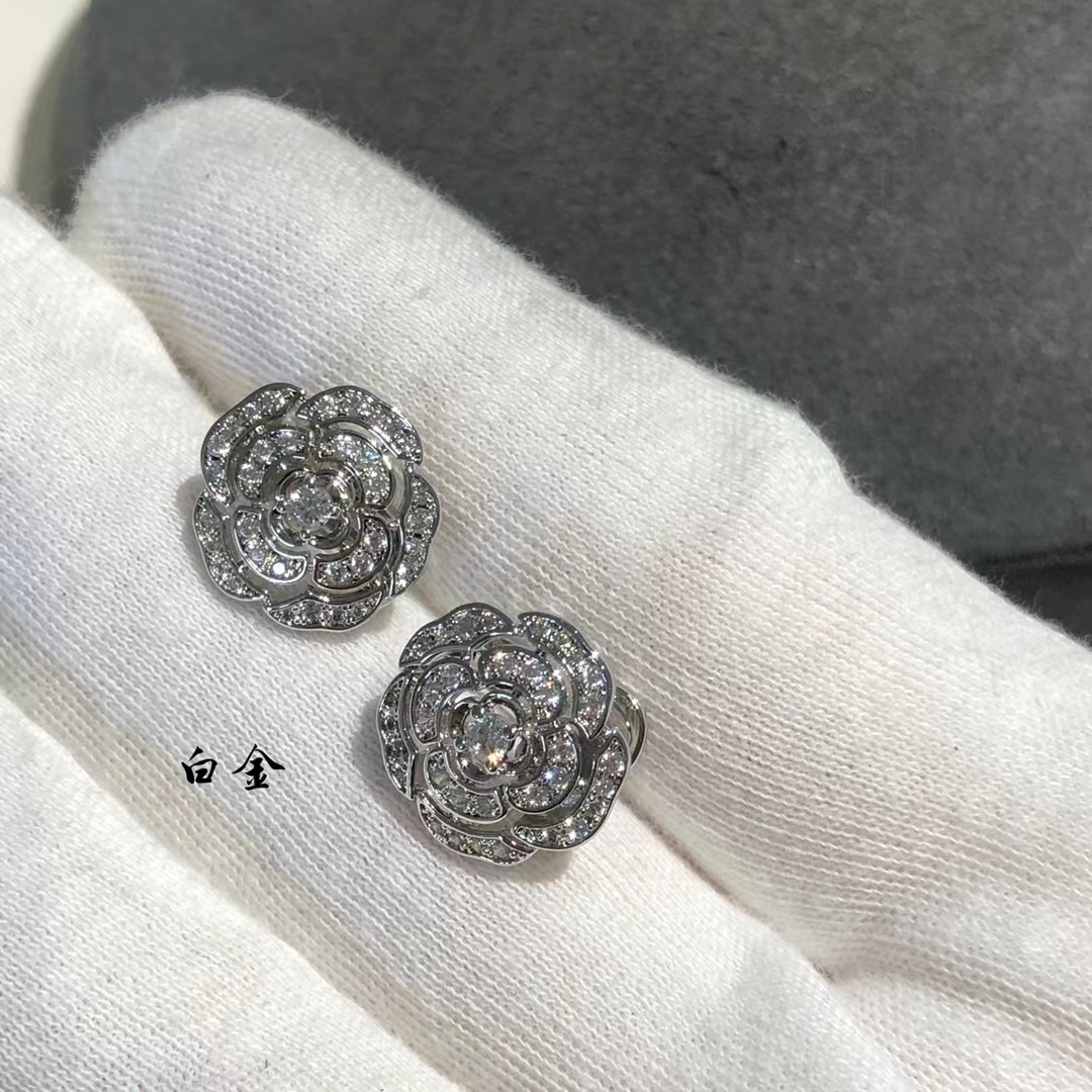 Replica Chanel Diamond Camellia Stud Earrings