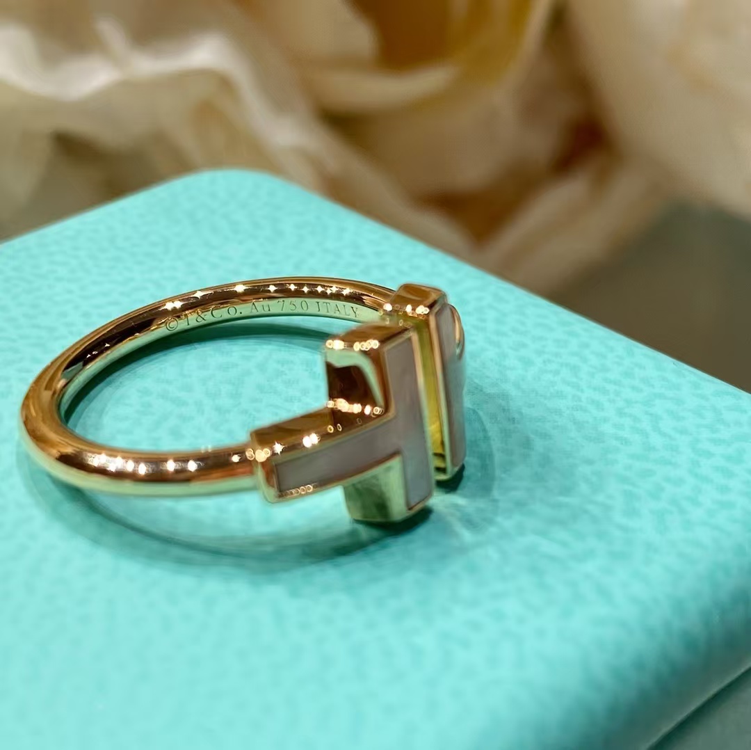Replica Tiffany Mother of Pearl Double T Ring