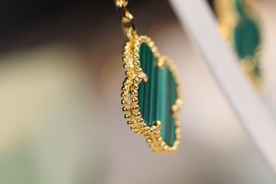 Replica Van Cleef & Arpels Magic Alhambra Earrings 3 Motifs