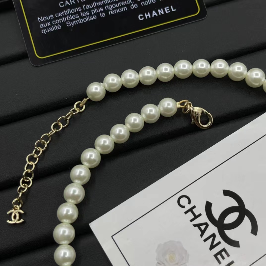 Replica Chanel Letter Pednant Pearl Chain Necklace