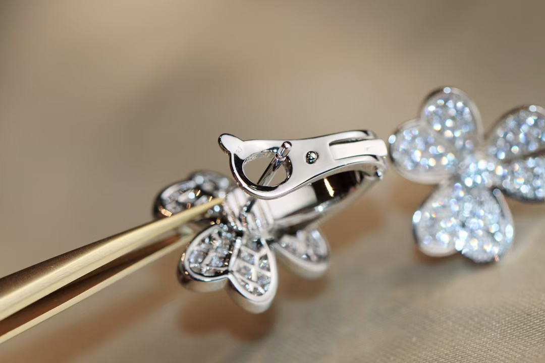 Replica Van Cleef & Arpels Frivole Earrings - Small