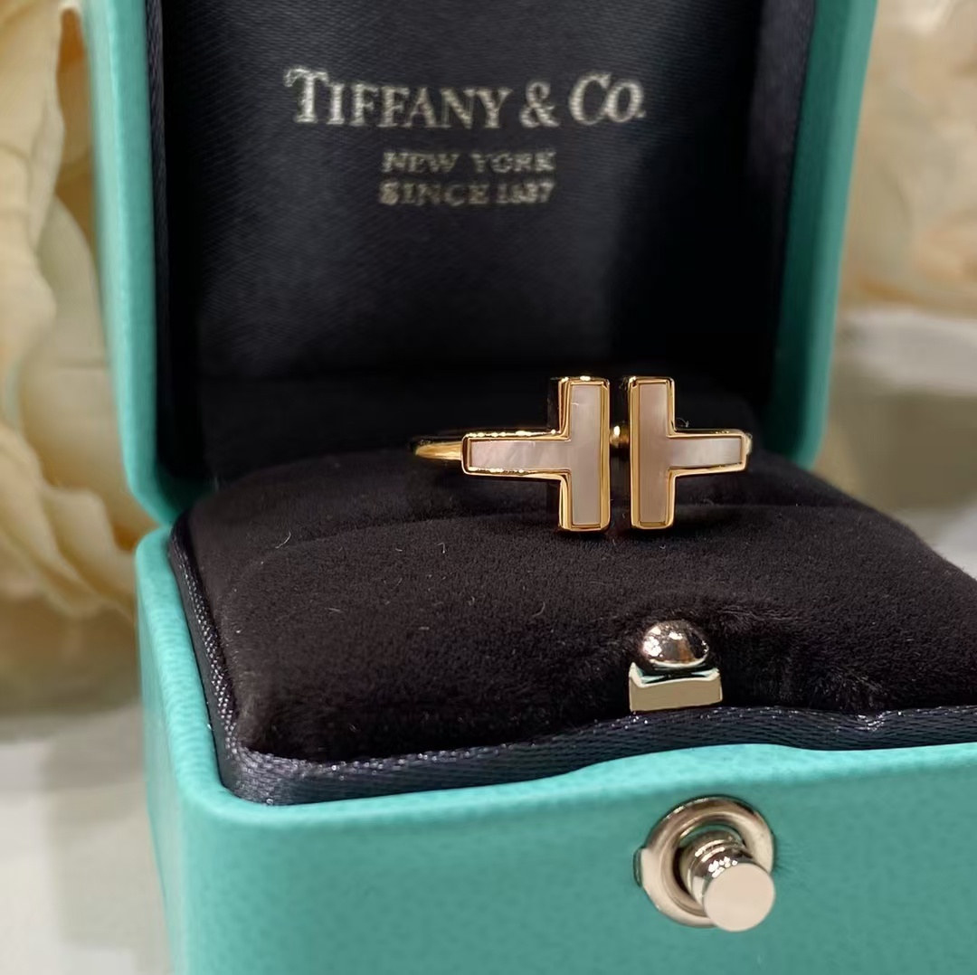 Replica Tiffany Mother of Pearl Double T Ring