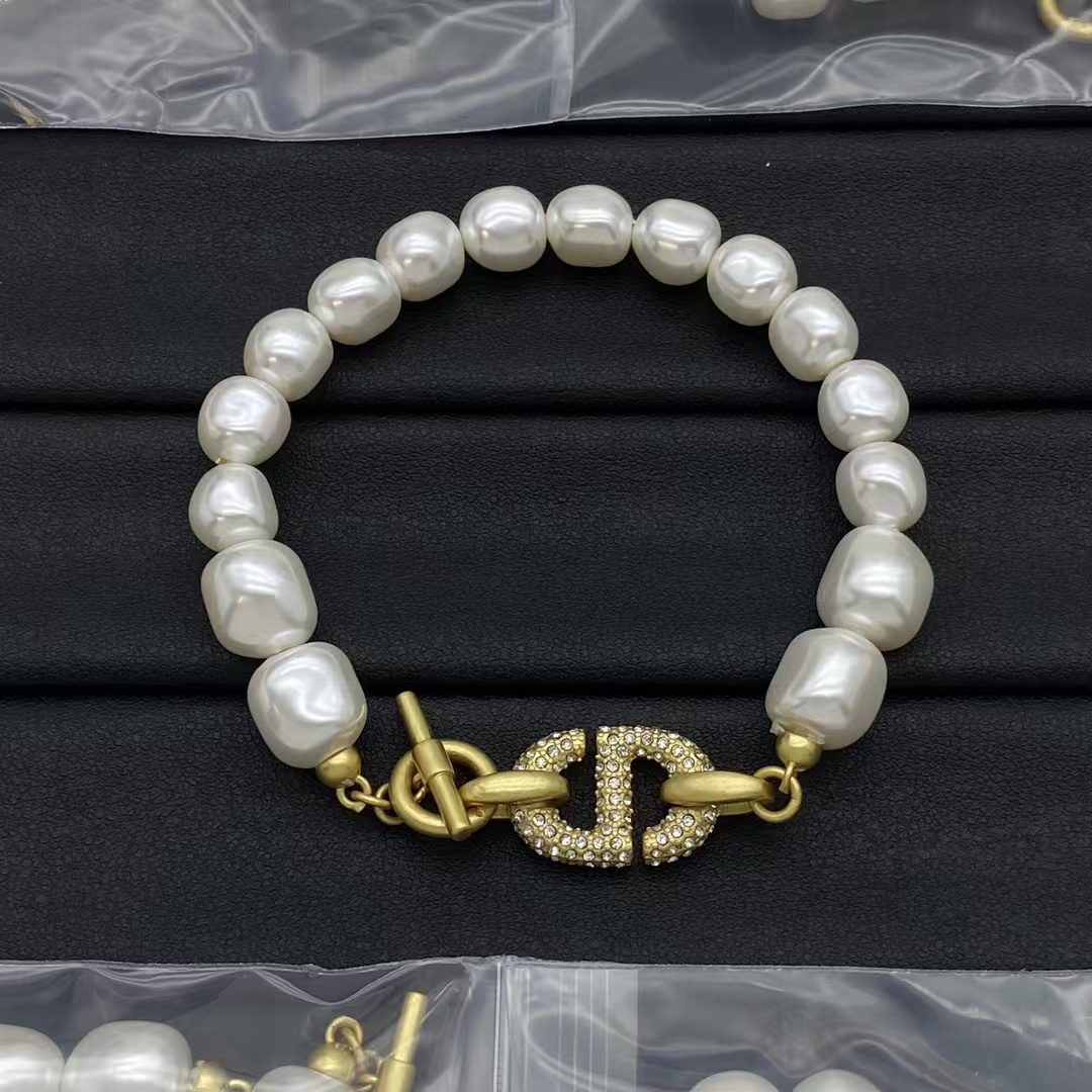 Replica Dior CD OT Clasp Baroque Pearl Bracelet