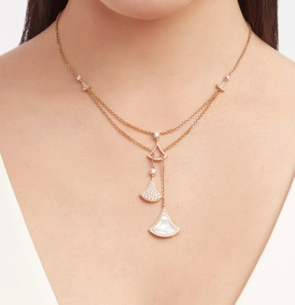 Replica Bvlgari Divas' Dream Necklace