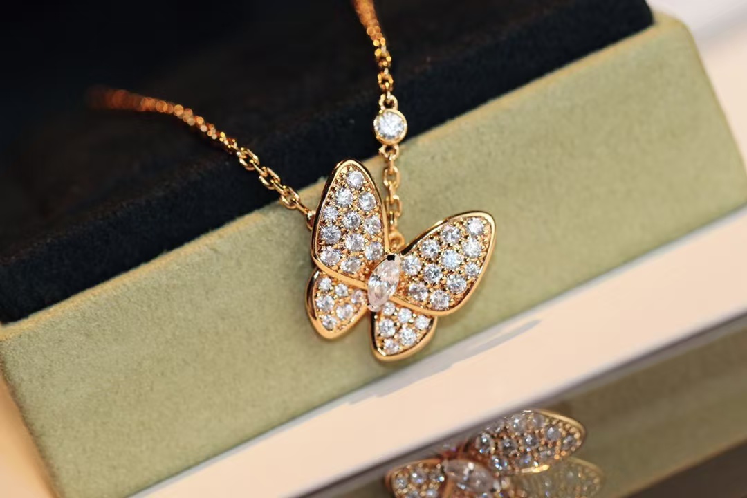 Replica Van Cleef & Arpels Two Butterfly Pendant Necklace