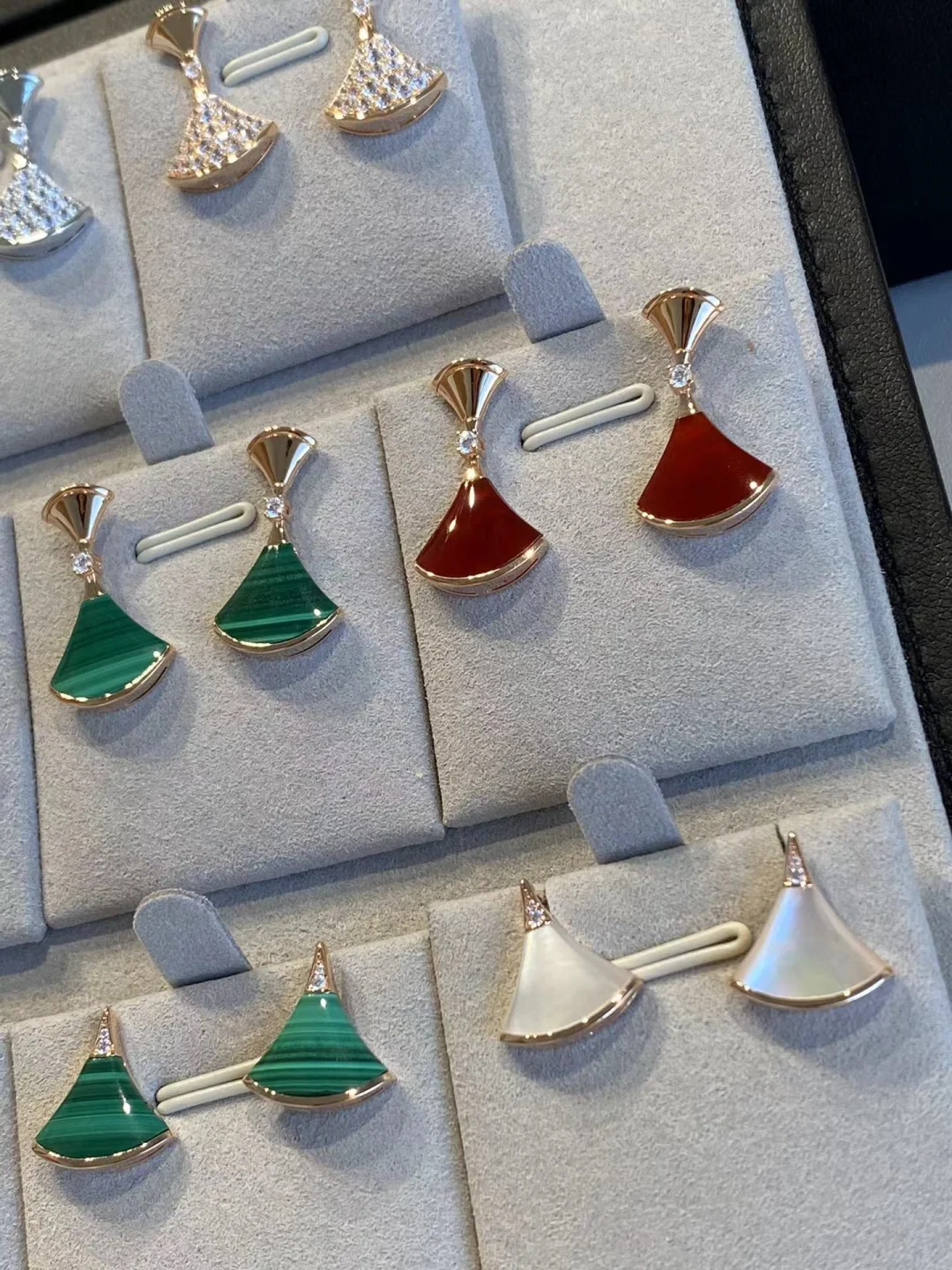 Replica Bvlgari Divas’ Dream Earrings