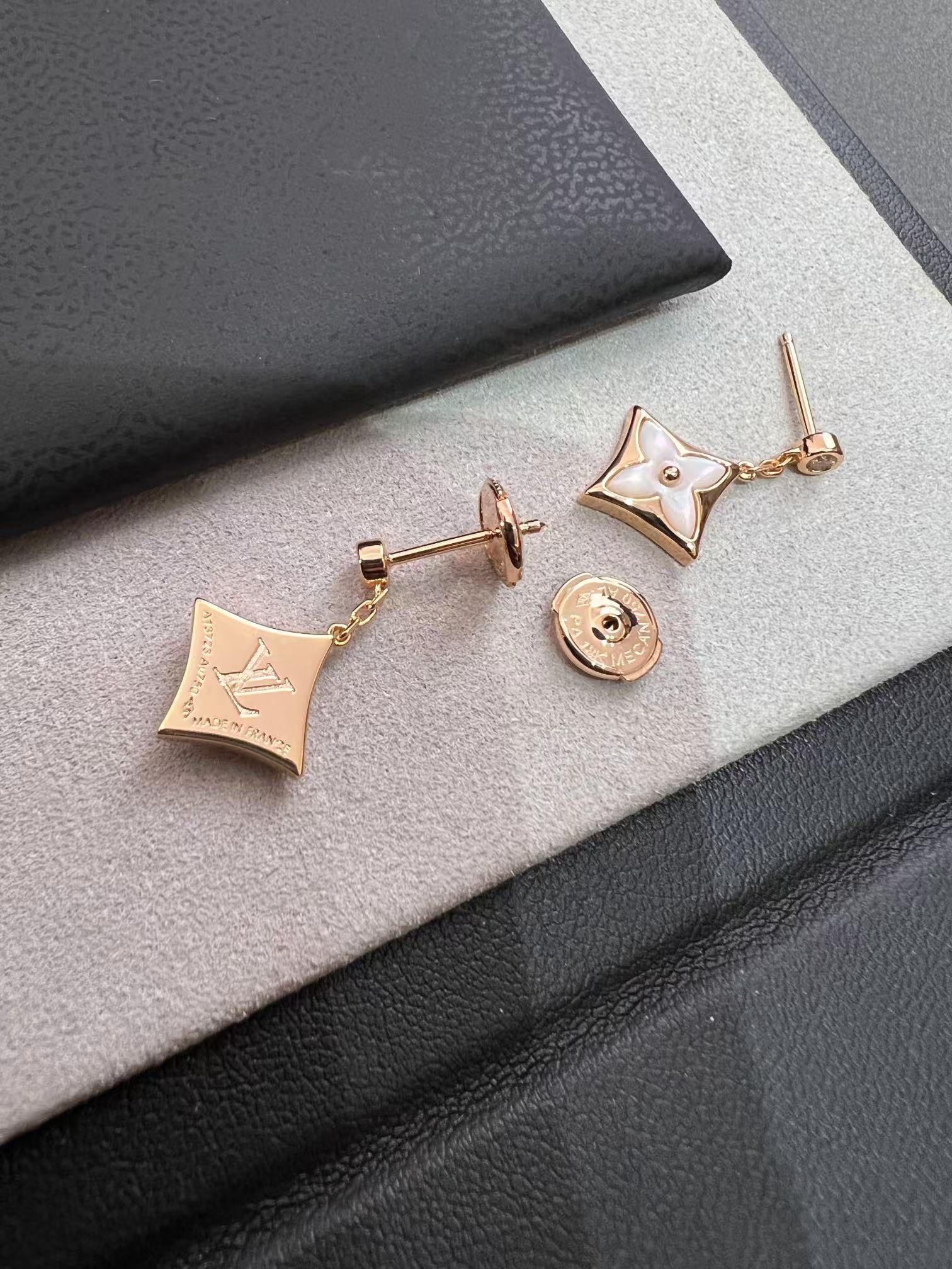 Replica Louis Vuitton Color Blossom BB Star Earring Studs