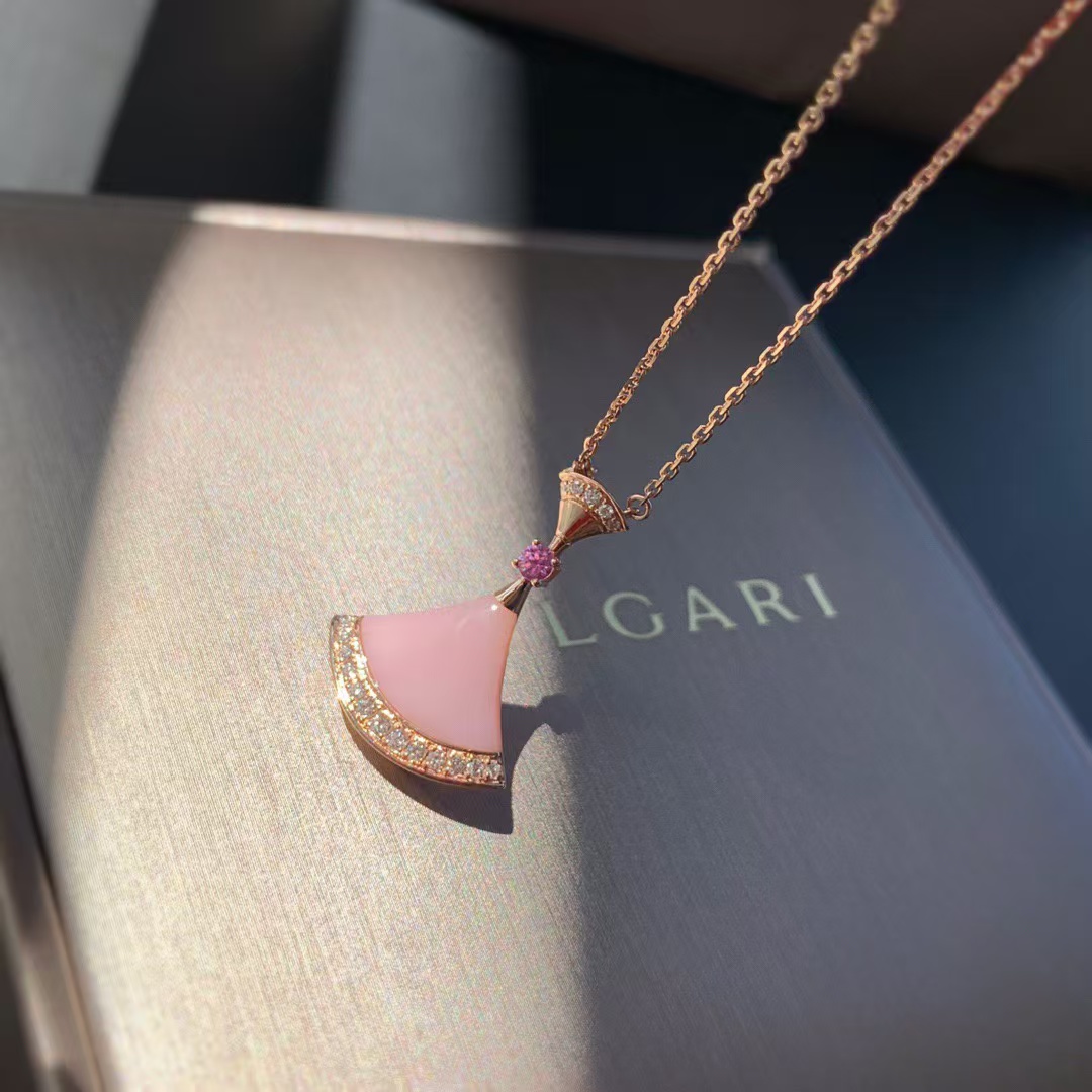 Replica Bvlgari Divas' Dream Necklace - Pink