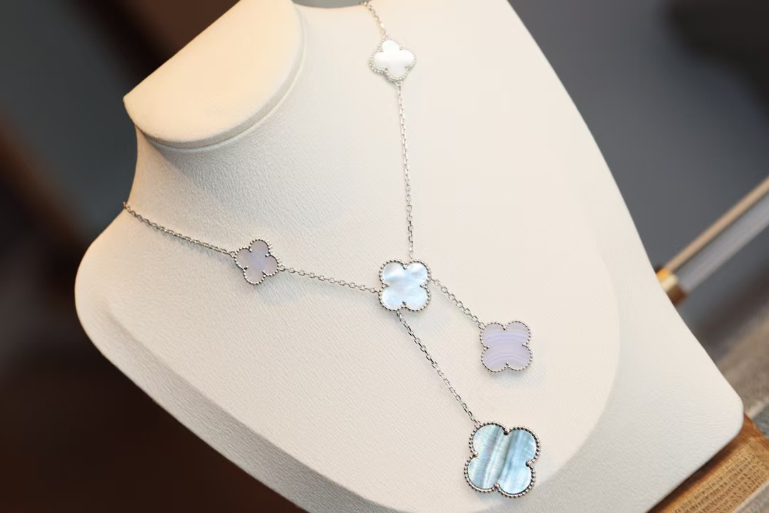 Replica Van Cleef & Arpels Magic Alhambra Necklace, 6 Motifs