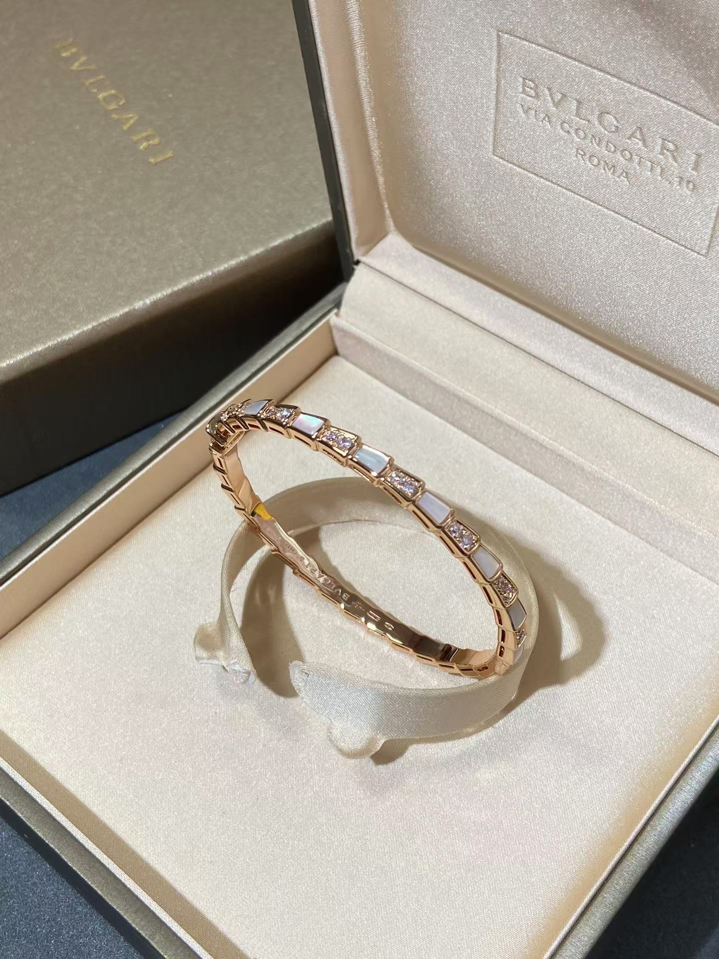 Replica Bvlgari Serpenti Viper Bracelet