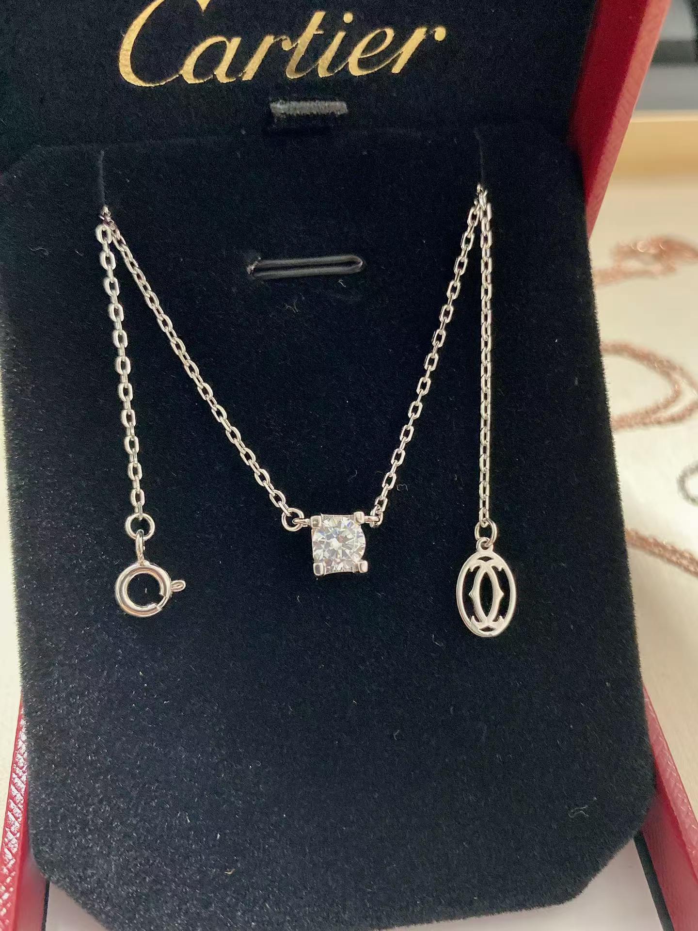 Replica Cartier Diamond Pendant Necklace