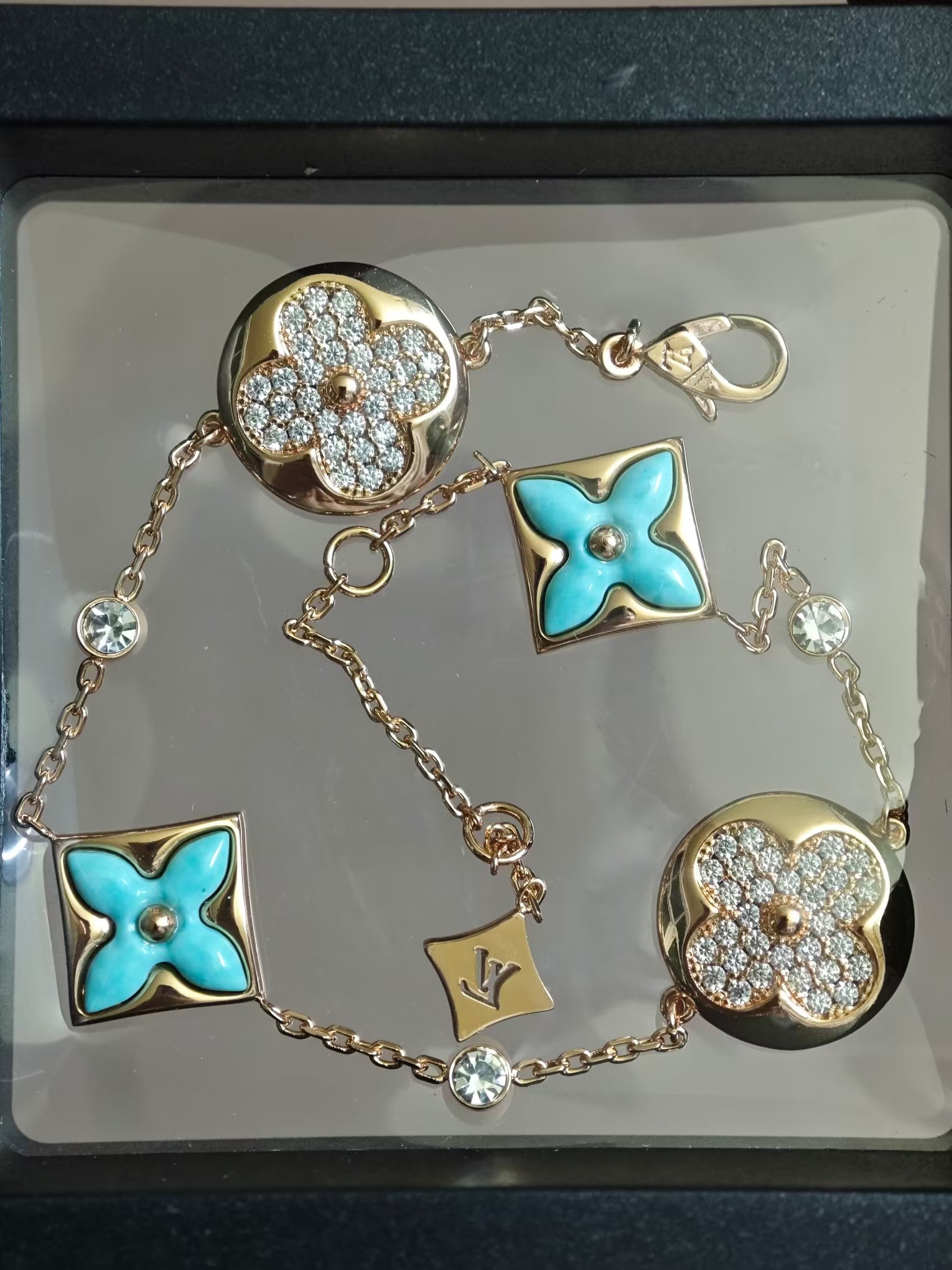 Replica Louis Vuitton Color Blossom Star Sun Bracelet