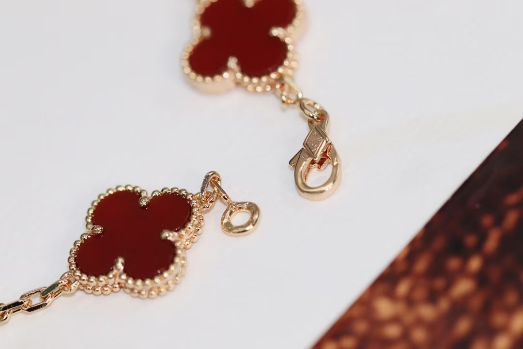 Replica Van Cleef & Arpels Carnelian Five Clover Bracelet 5 Motifs