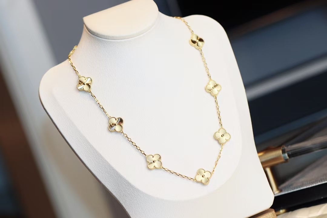 Replica Van Cleef & Arpels Vintage Alhambra Necklace, 10 Motifs