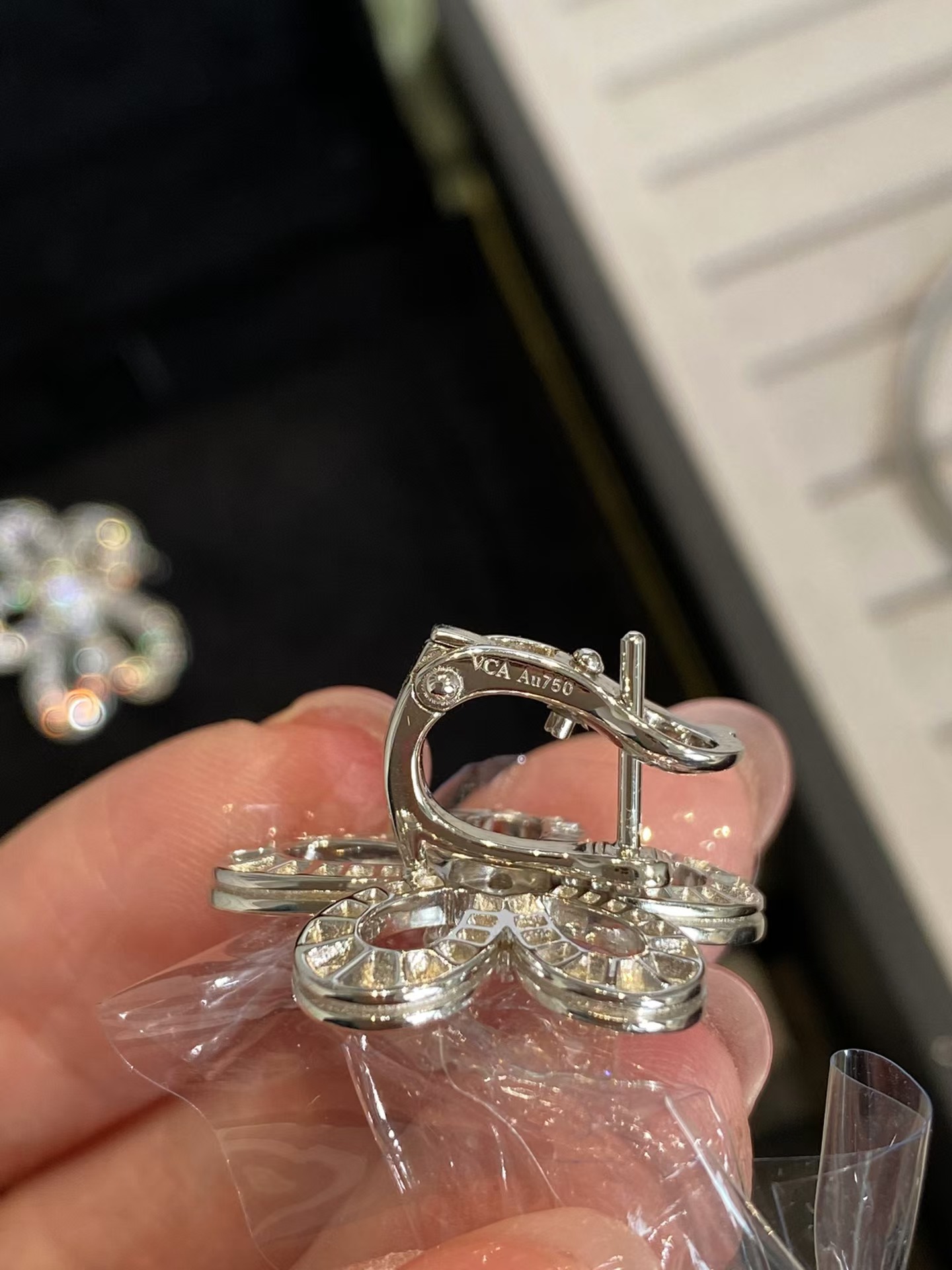 Replica Van Cleef & Arpels Flowerlace Earrings