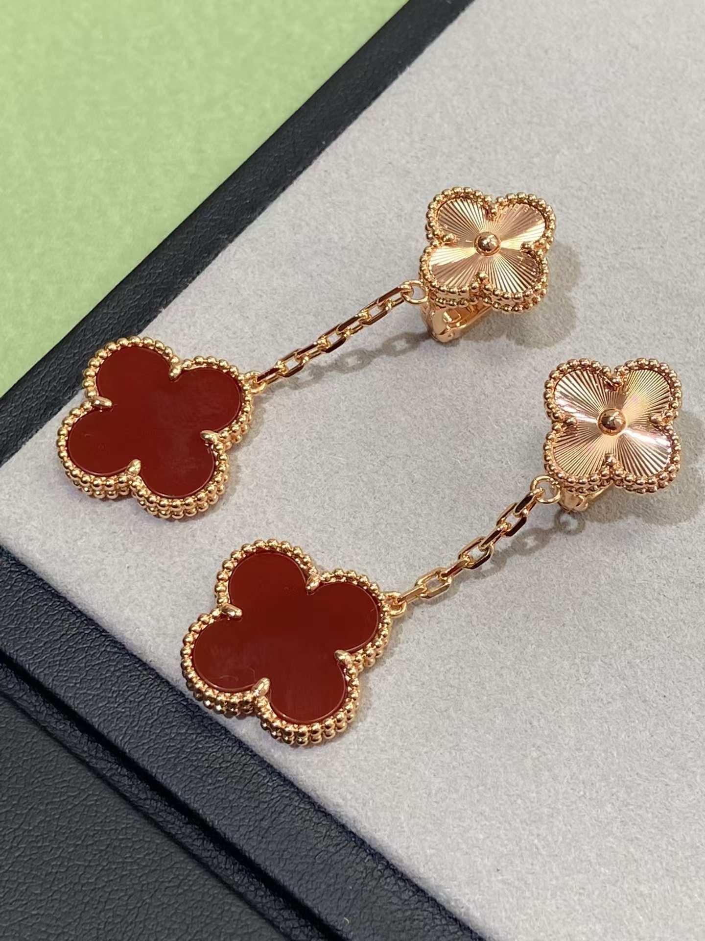 Replica Van Cleef & Arpels Magic Alhambra Earrings, 2 Motifs
