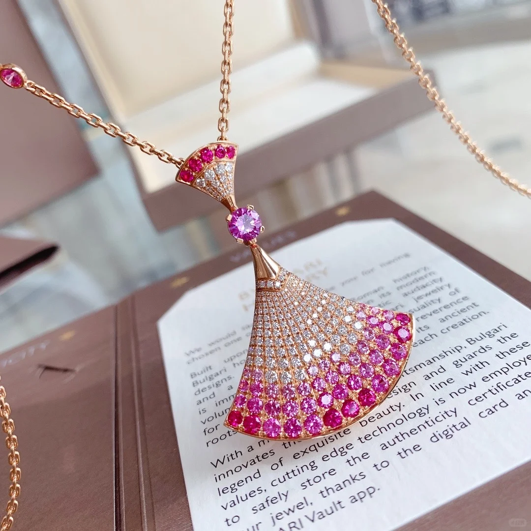 Replica Bvlgari Divas' Dream Necklace