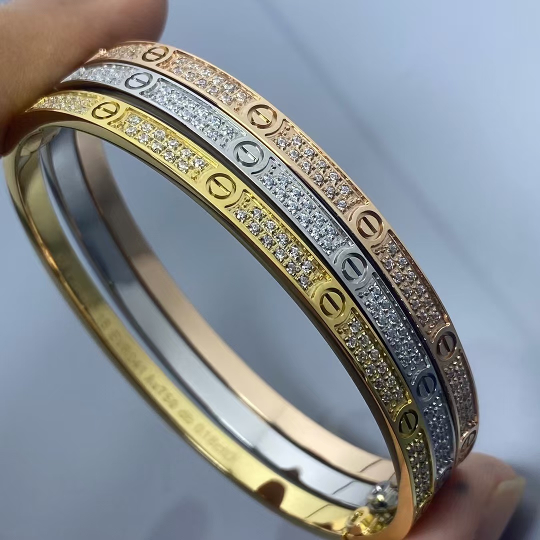 Replica Cartier LOVE Bracelet