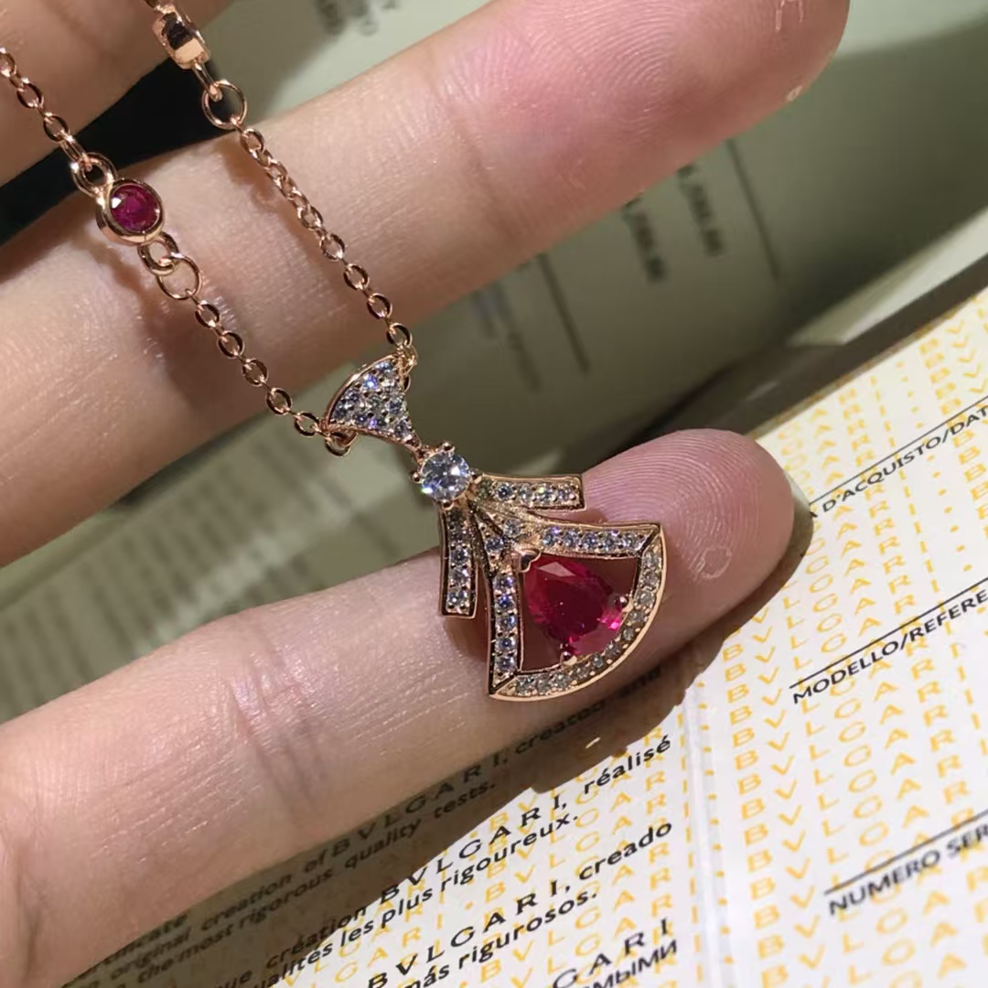 Replica Bvlgari Divas' Dream Necklace