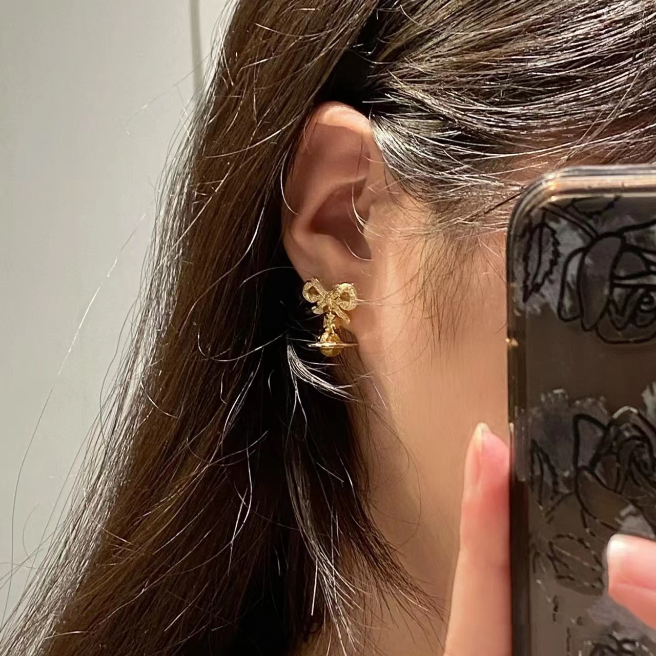 Replica Vivienne Westwood Bowknot Crystal Saturn Earrings