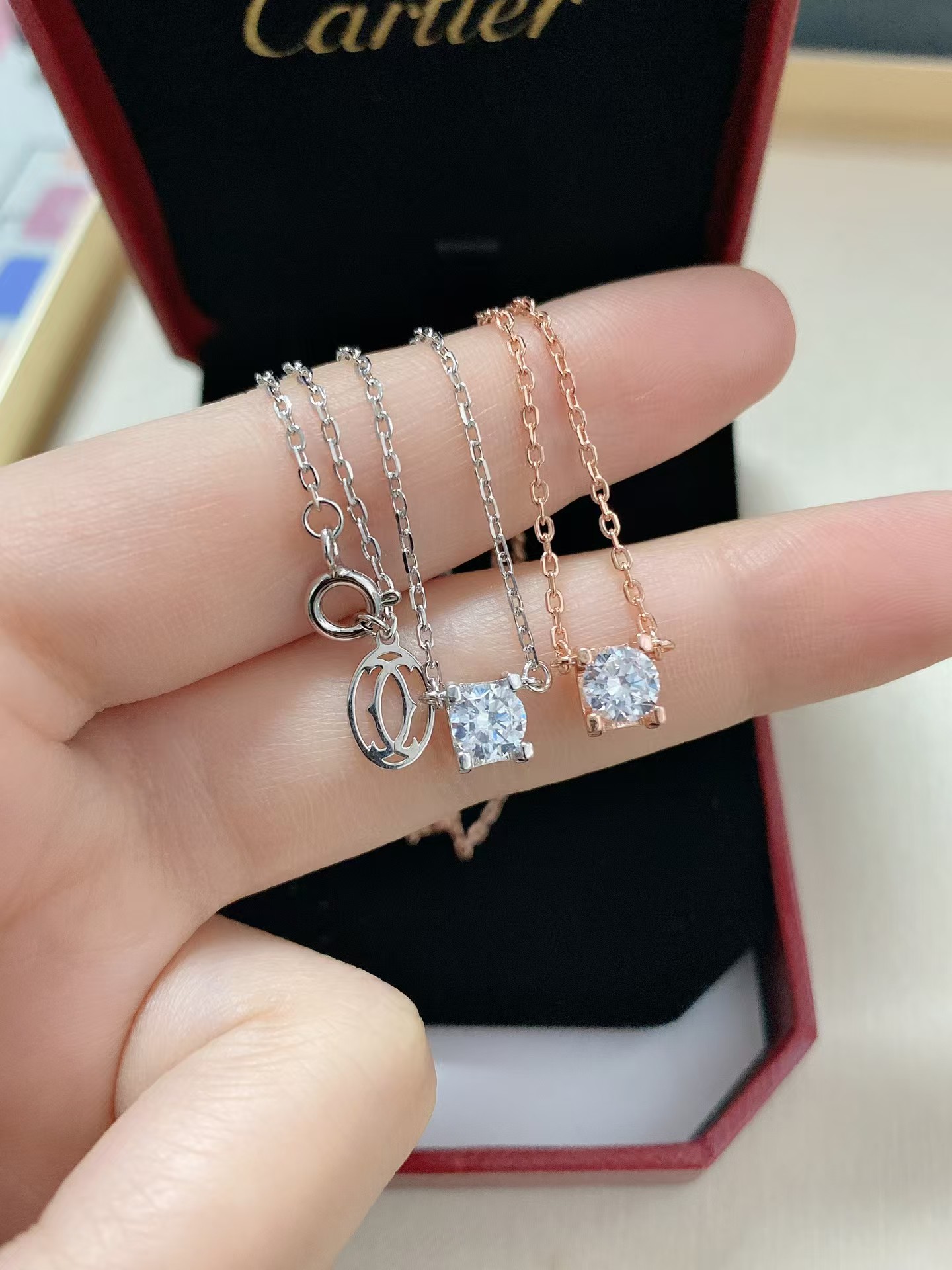Replica Cartier Diamond Pendant Necklace