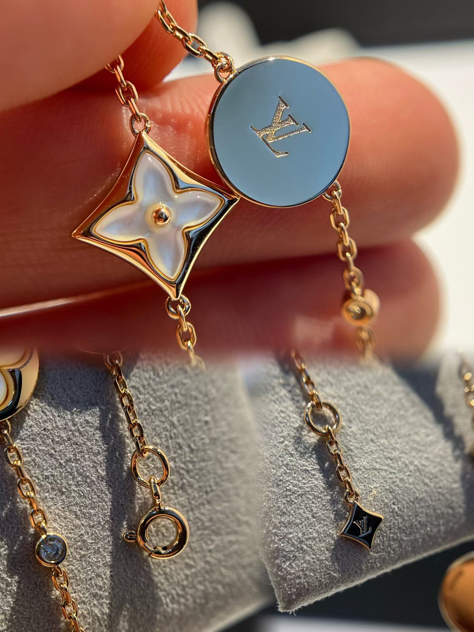 Replica Louis Vuitton Color Blossom Star Sun Bracelet