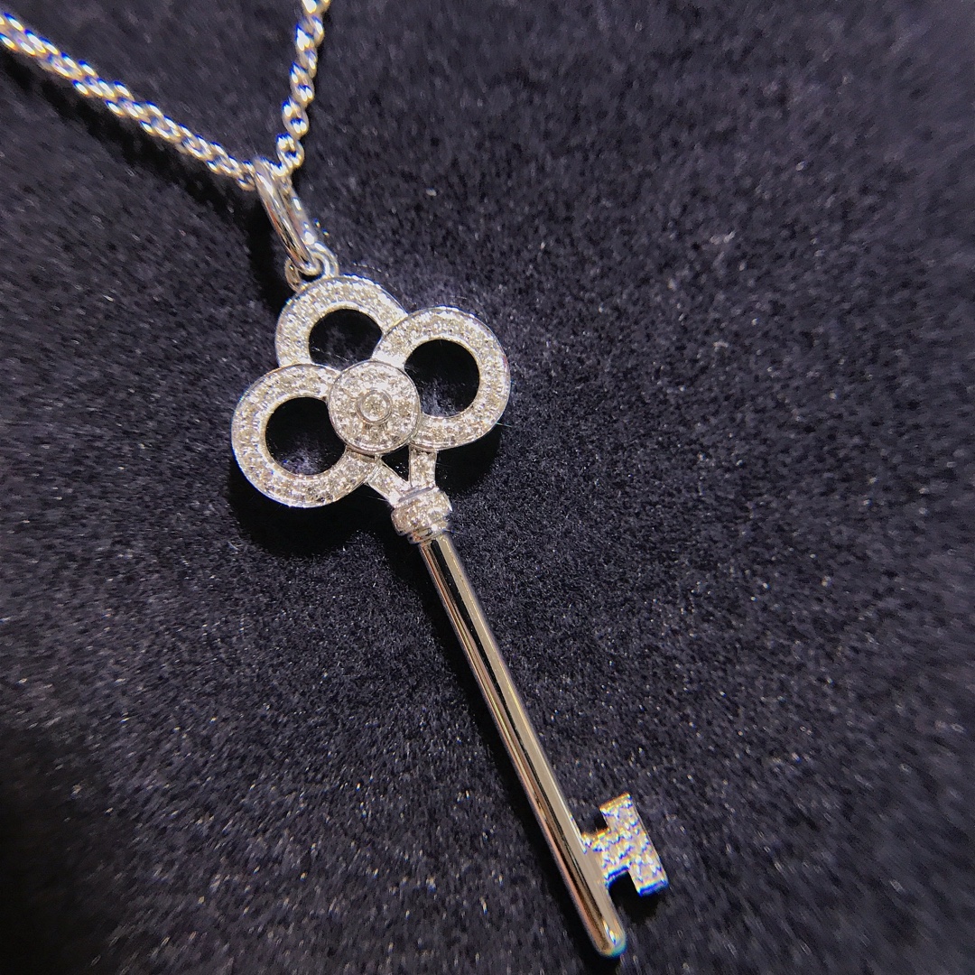 Replica Tiffany Crown Key Pendant Necklace