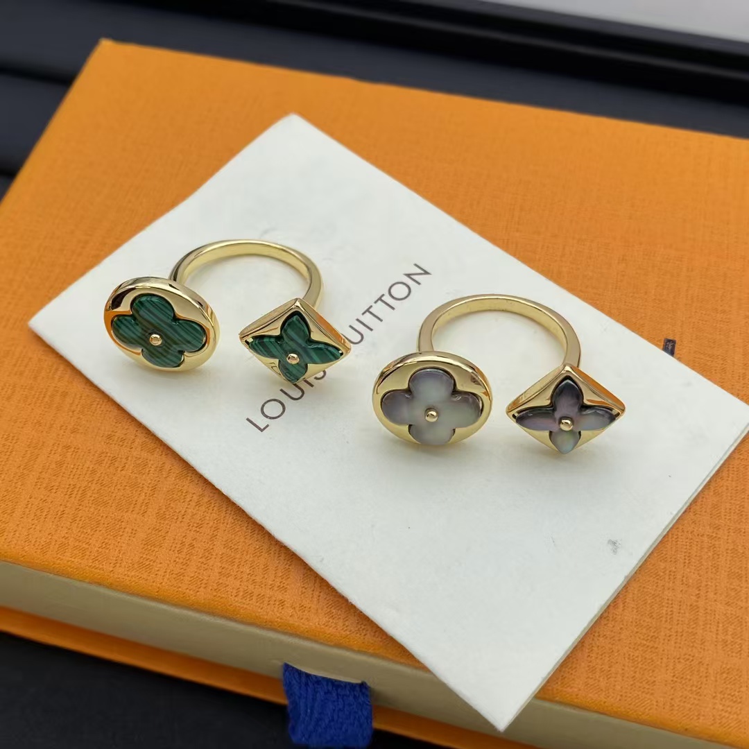 Replica Louis Vuitton Classic Ring