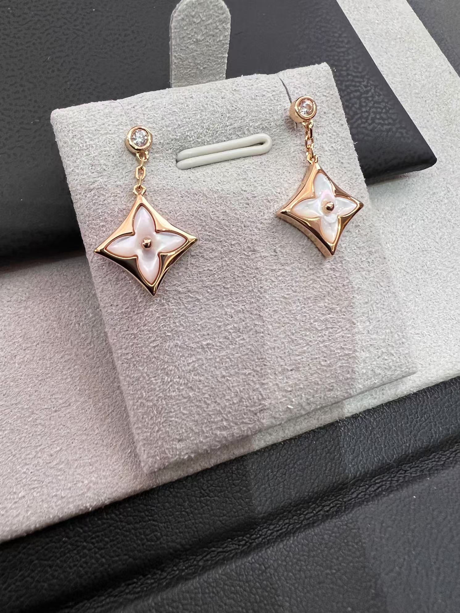 Replica Louis Vuitton Color Blossom BB Star Earring Studs