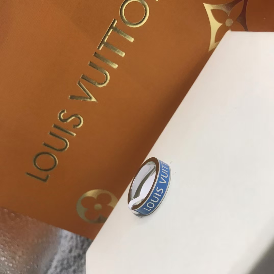 Replica Louis Vuitton Letters Pattern Ring