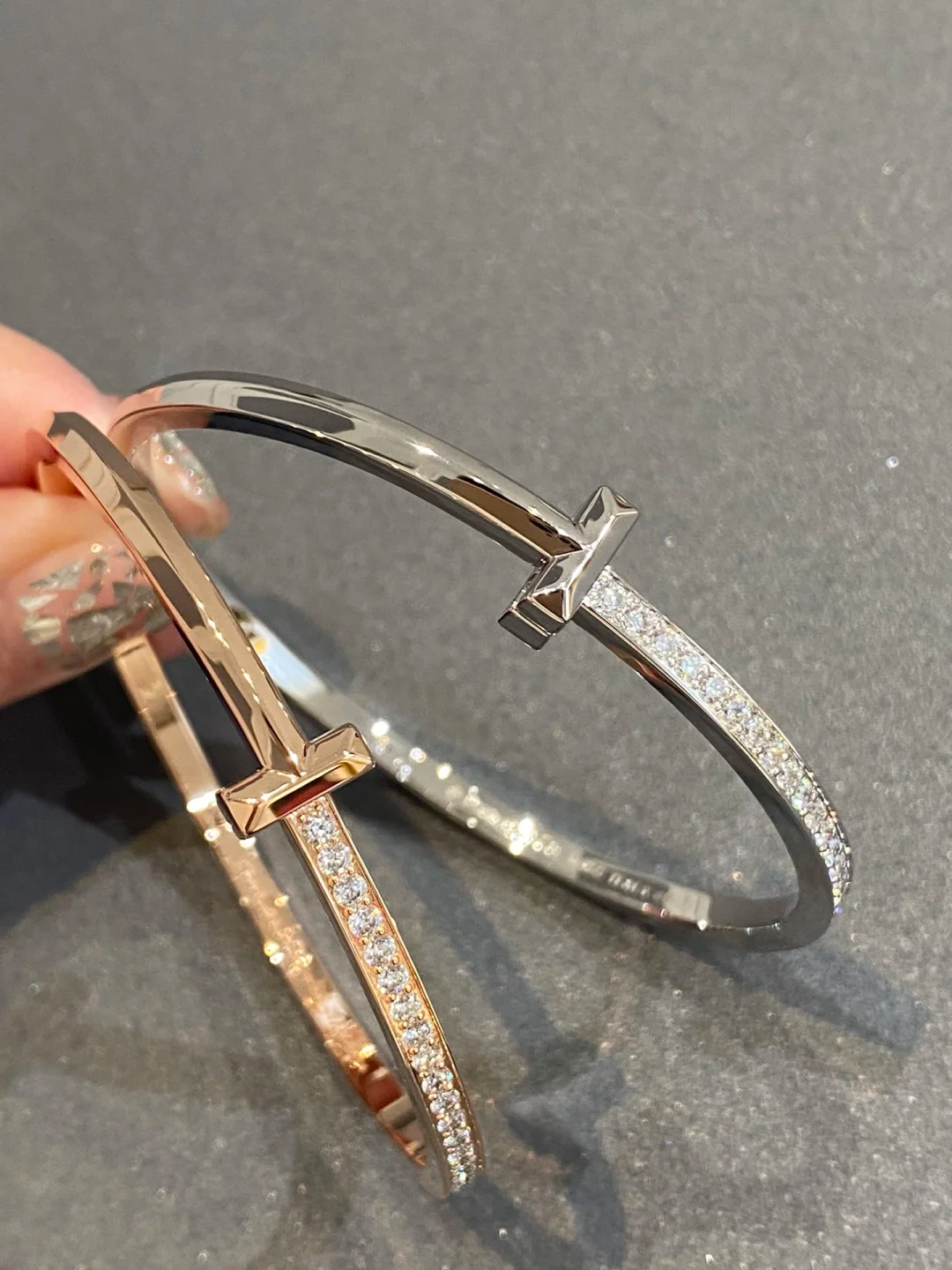 Replica Tiffany T1 Narrow Diamond Hinged Bangle