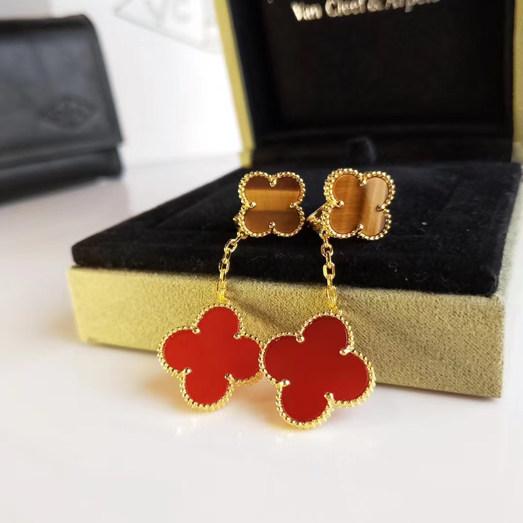 Replica Van Cleef & Arpels Magic Alhambra Earrings 2 Motifs