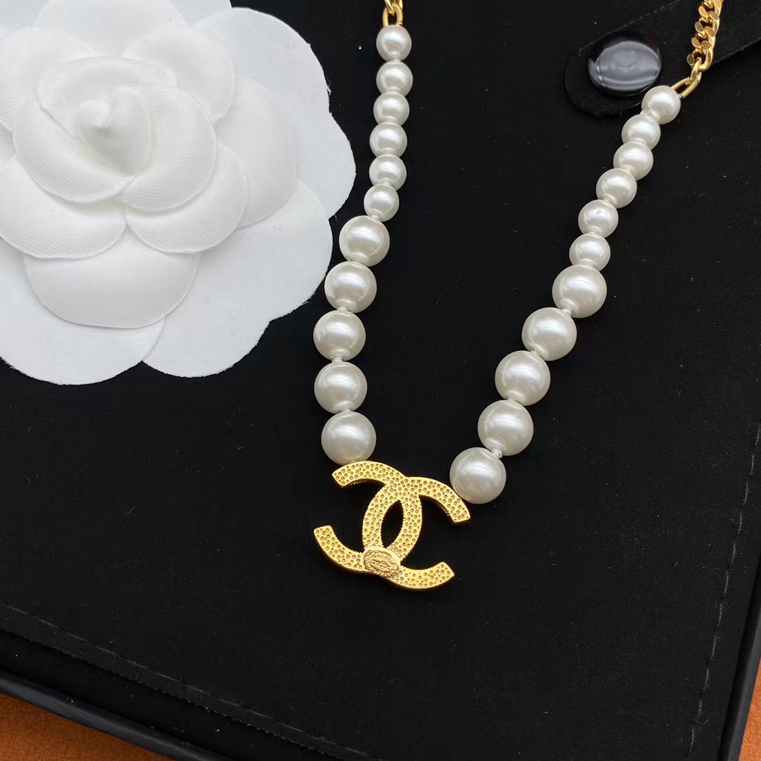 Replica Chanel Half Pearl Half Chain Double C Pendant Necklace