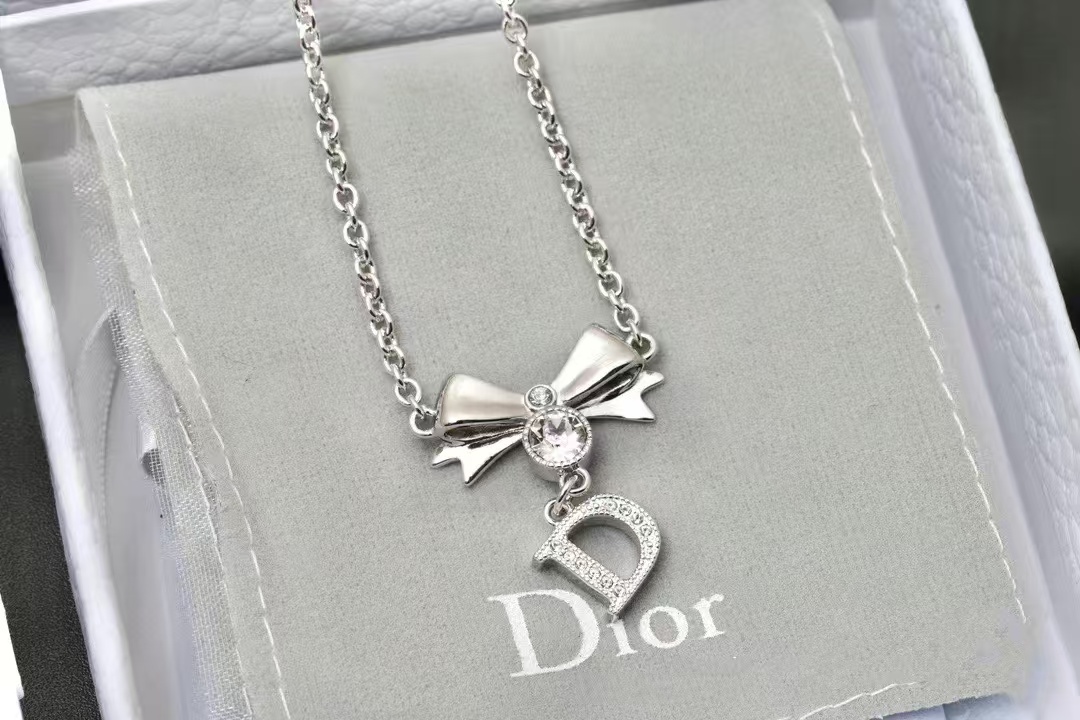 Replica Dior Bow Letter D Pendant Necklace