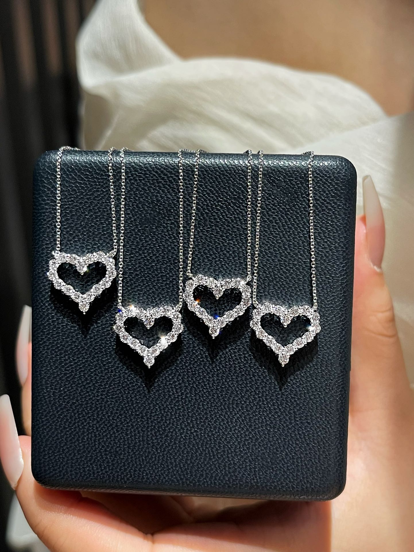 Replica Tiffany Mini Full Diamond Love Heart Pendant Necklace