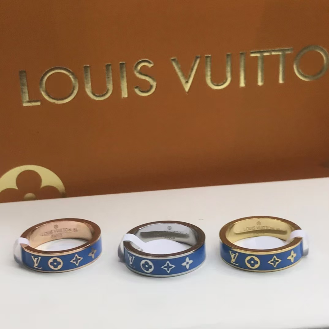 Replica Louis Vuitton Letters Pattern Ring