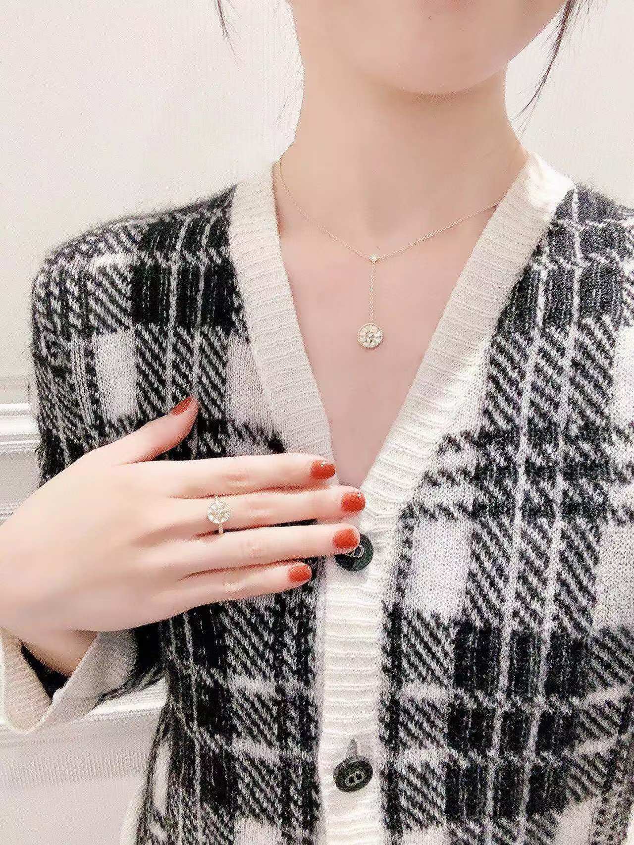 Replica Dior Rose Des Vents Compass Pendant Y Necklace