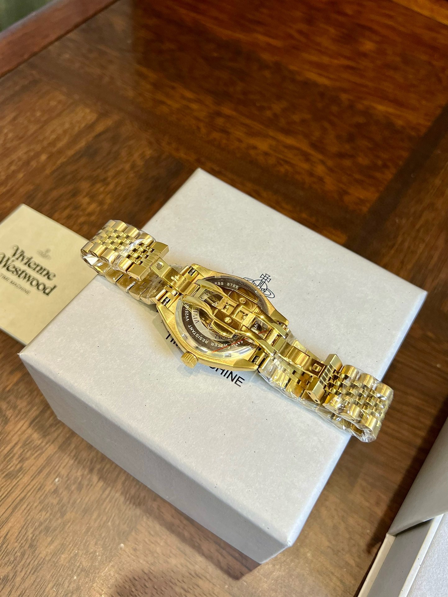 Replica Vivienne Westwood Rose Red Dial Gold Band Watch - 40MM